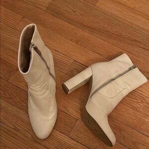 Steve Madden White Heeled Boots with Block Heel